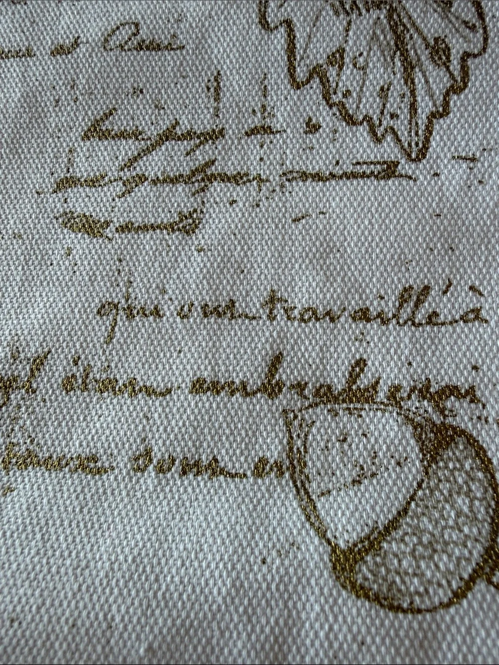 Envogue Cream and Gold Script Placemat Set